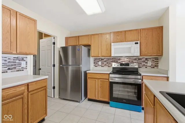 $247,000 | 409 Bedford Drive, Westfield, IN 46074