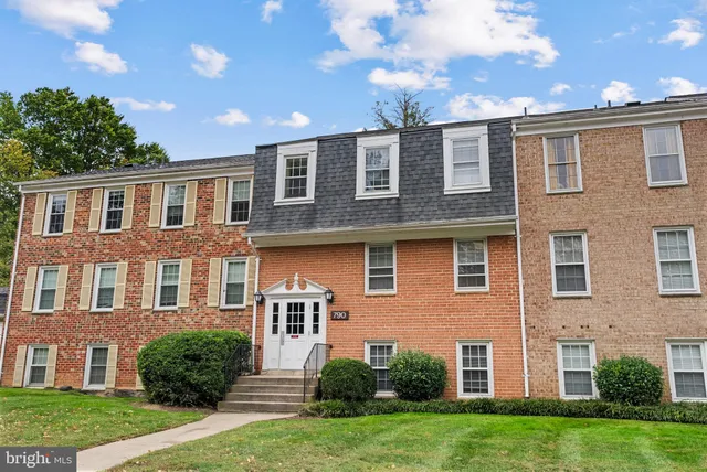 $239,900 | 790 Quince Orchard Boulevard, Unit 202, Gaithersburg, MD 20878