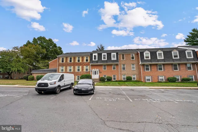 $239,900 | 790 Quince Orchard Boulevard, Unit 202, Gaithersburg, MD 20878