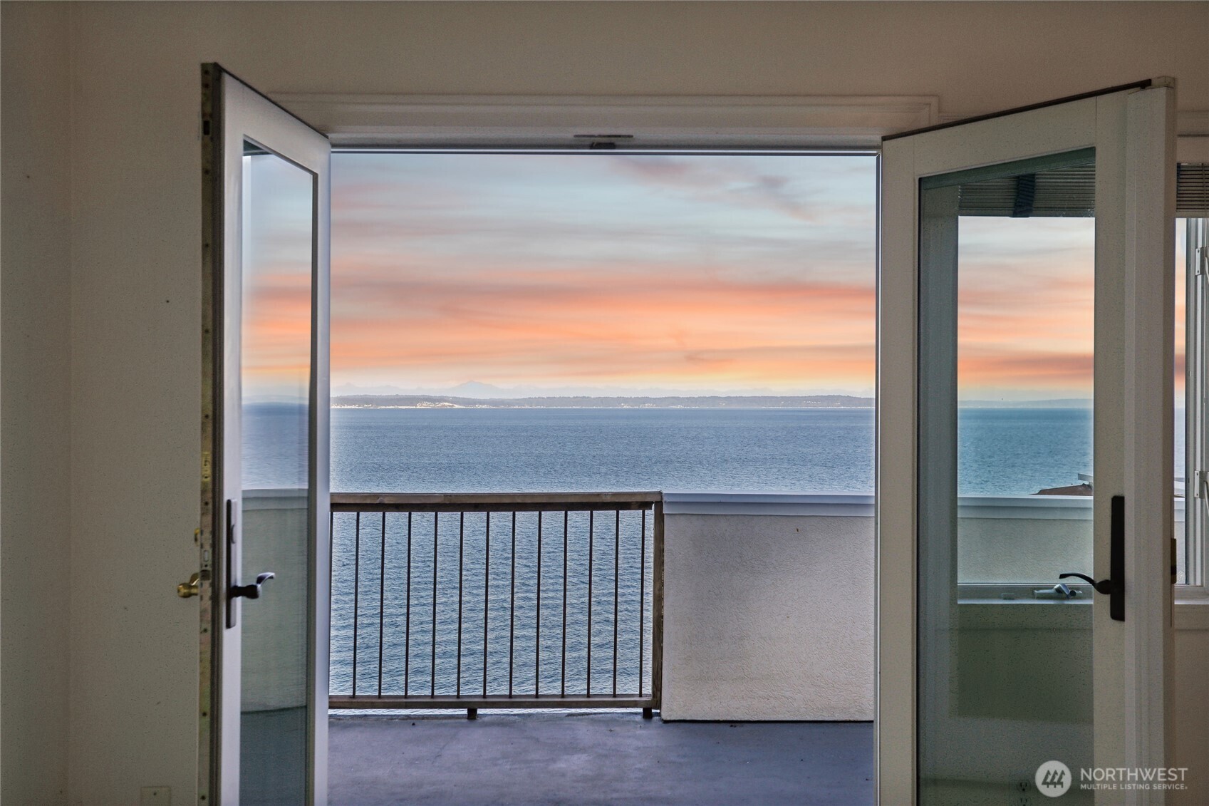 3065 Oak Bay Road Port Hadlock, WA 98339 - Photo 33 of 40