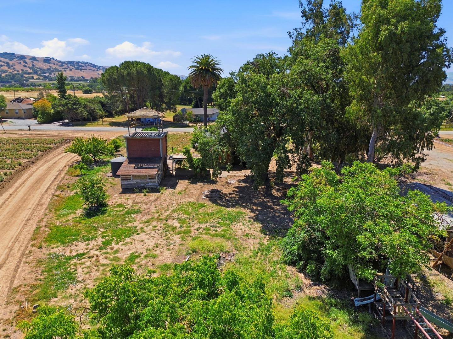 3115 Leavesley Road Gilroy, CA 95020 - Photo 12 of 31