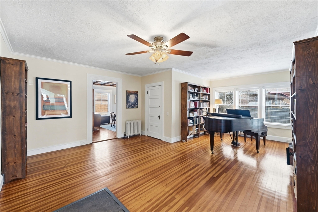 589 Smithfield Road North Providence, RI 02904 - Photo 13 of 41