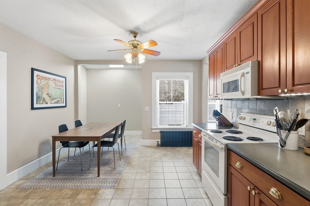 589 Smithfield Road North Providence, RI 02904 - Photo 17 of 41