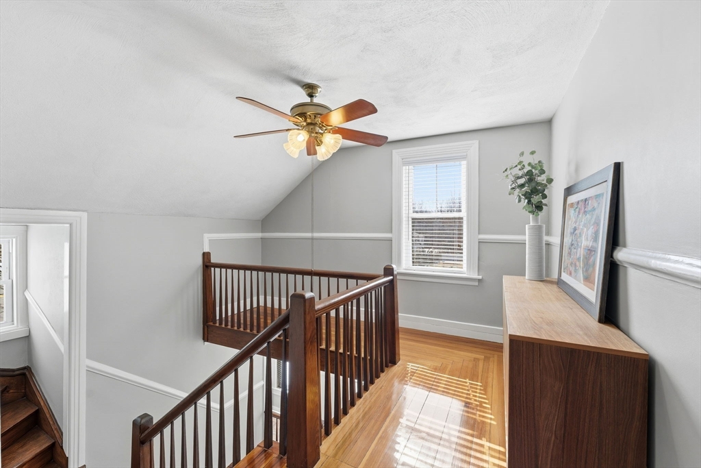 589 Smithfield Road North Providence, RI 02904 - Photo 21 of 41