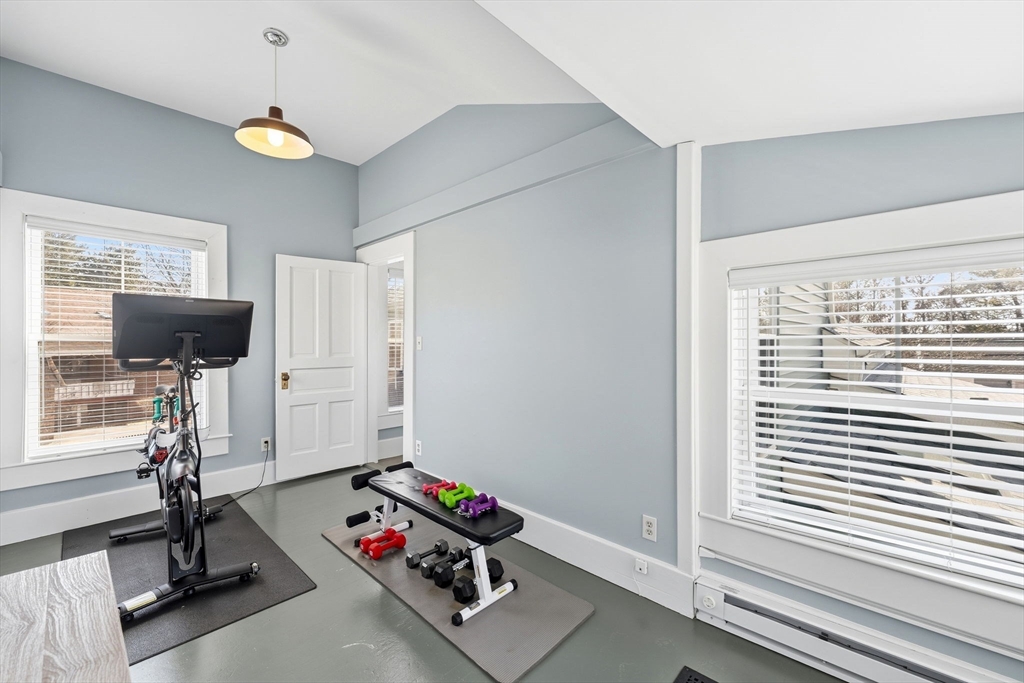 589 Smithfield Road North Providence, RI 02904 - Photo 31 of 41