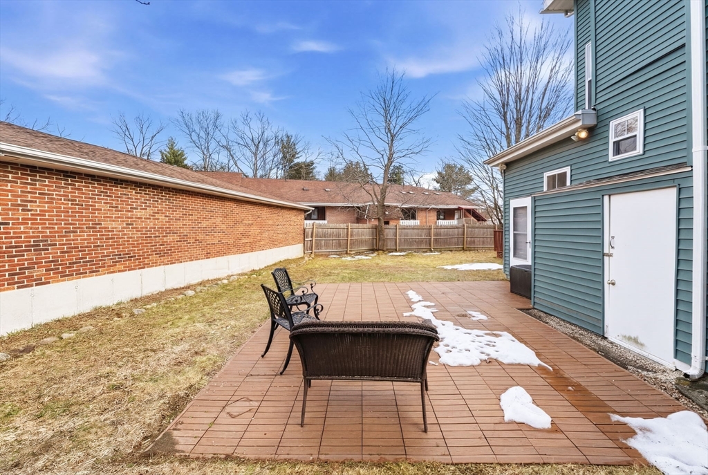 589 Smithfield Road North Providence, RI 02904 - Photo 33 of 41