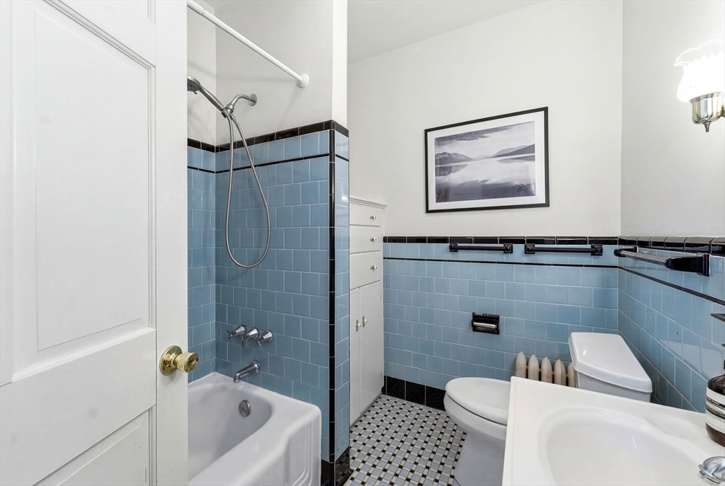 589 Smithfield Road North Providence, RI 02904 - Photo 36 of 41