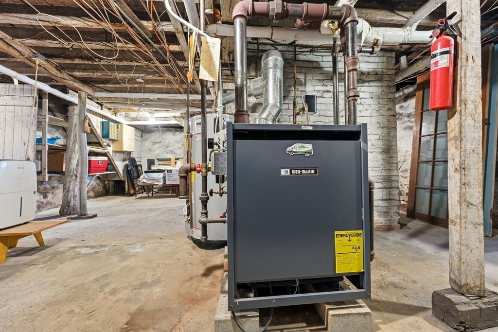 589 Smithfield Road North Providence, RI 02904 - Photo 37 of 41