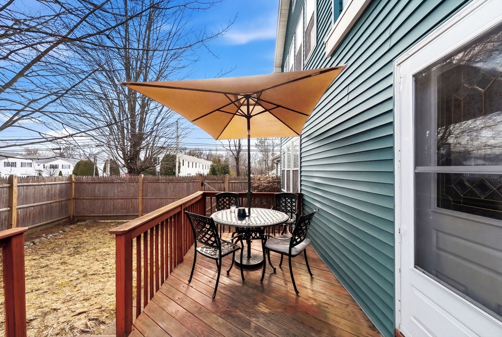 589 Smithfield Road North Providence, RI 02904 - Photo 8 of 41