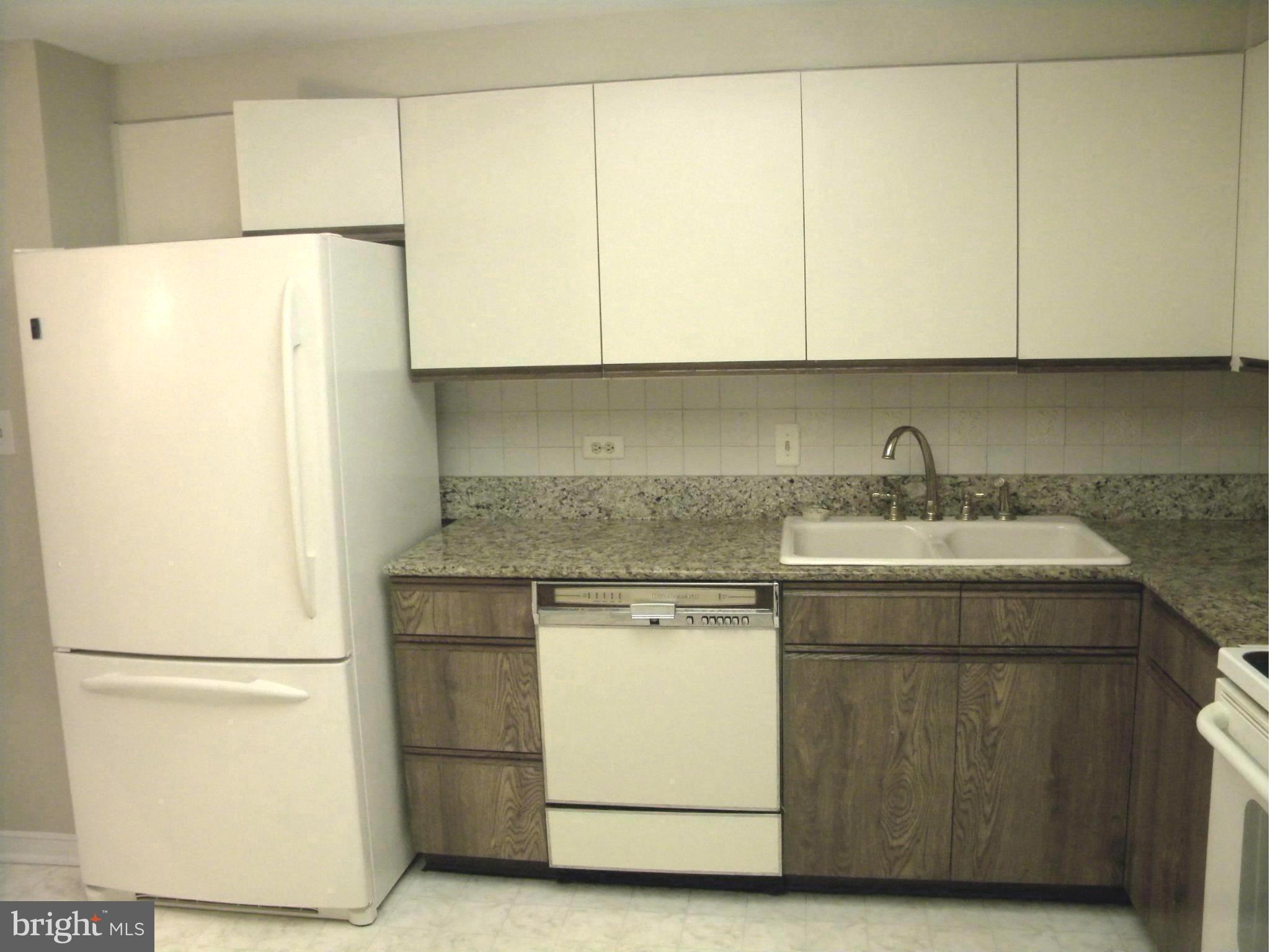 2331 Old Court Road, Unit 102 Baltimore, MD 21208 - Photo 7 of 27 Kitchen
