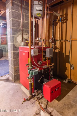 $299,500 | 18 Pleasantview Drive, Dalton, MA 01226