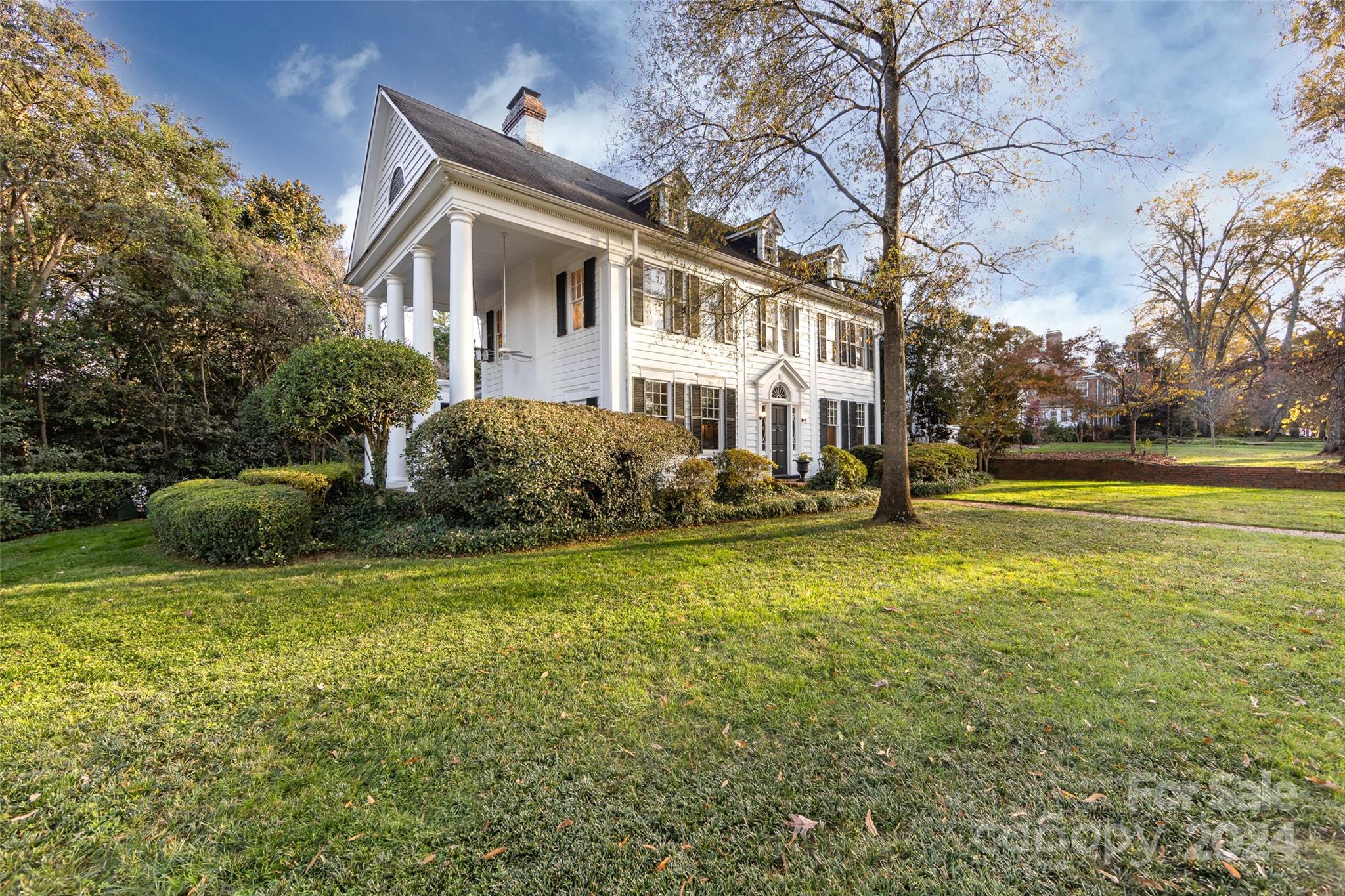 1501 Queens Road West Charlotte, NC 28207 - Photo 4 of 46 Gallery Image 4