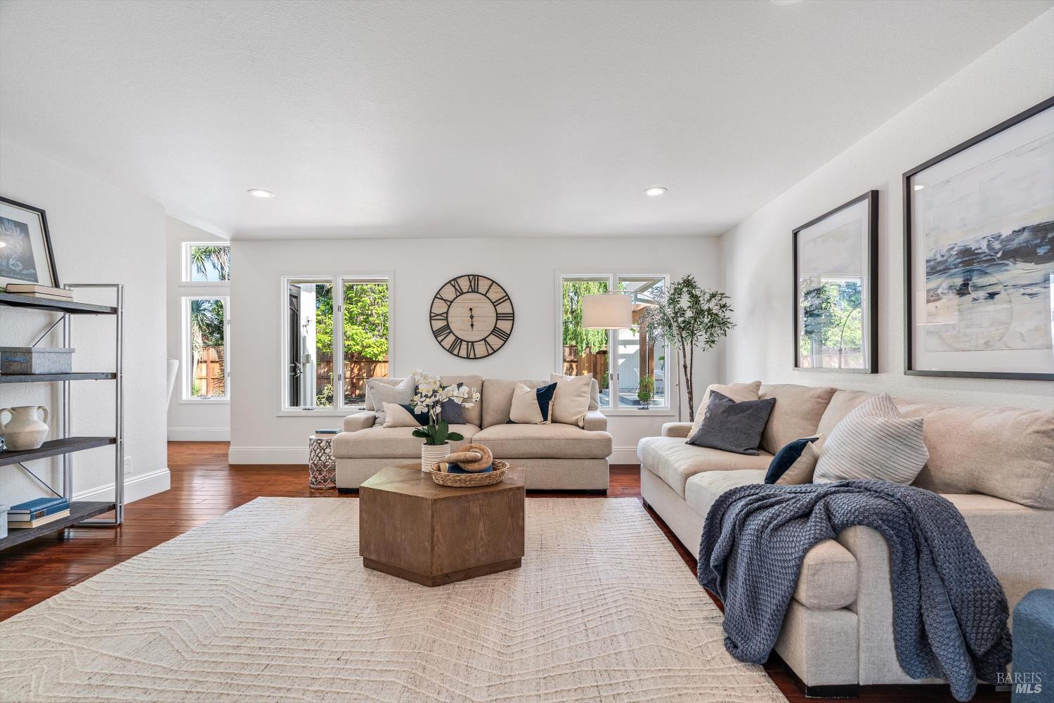 10014 Herb Road Windsor, CA 95492 - Photo 15 of 56