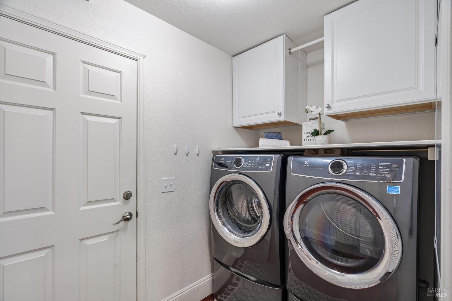 10014 Herb Road Windsor, CA 95492 - Photo 53 of 56 Main home - laundry area