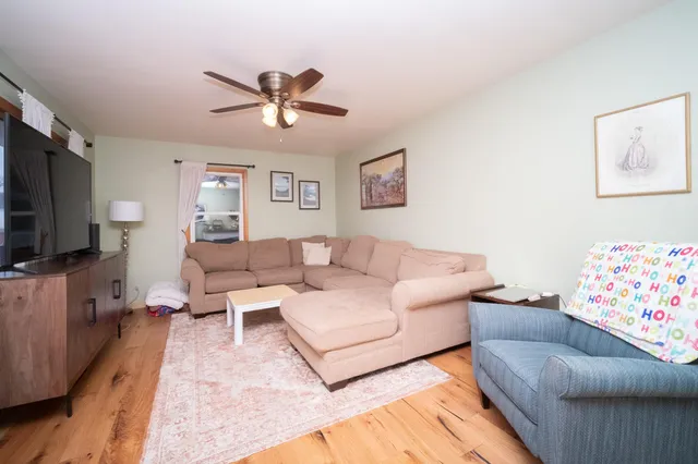 $225,000 | 6403 Wayne Street, Union, IL 60180