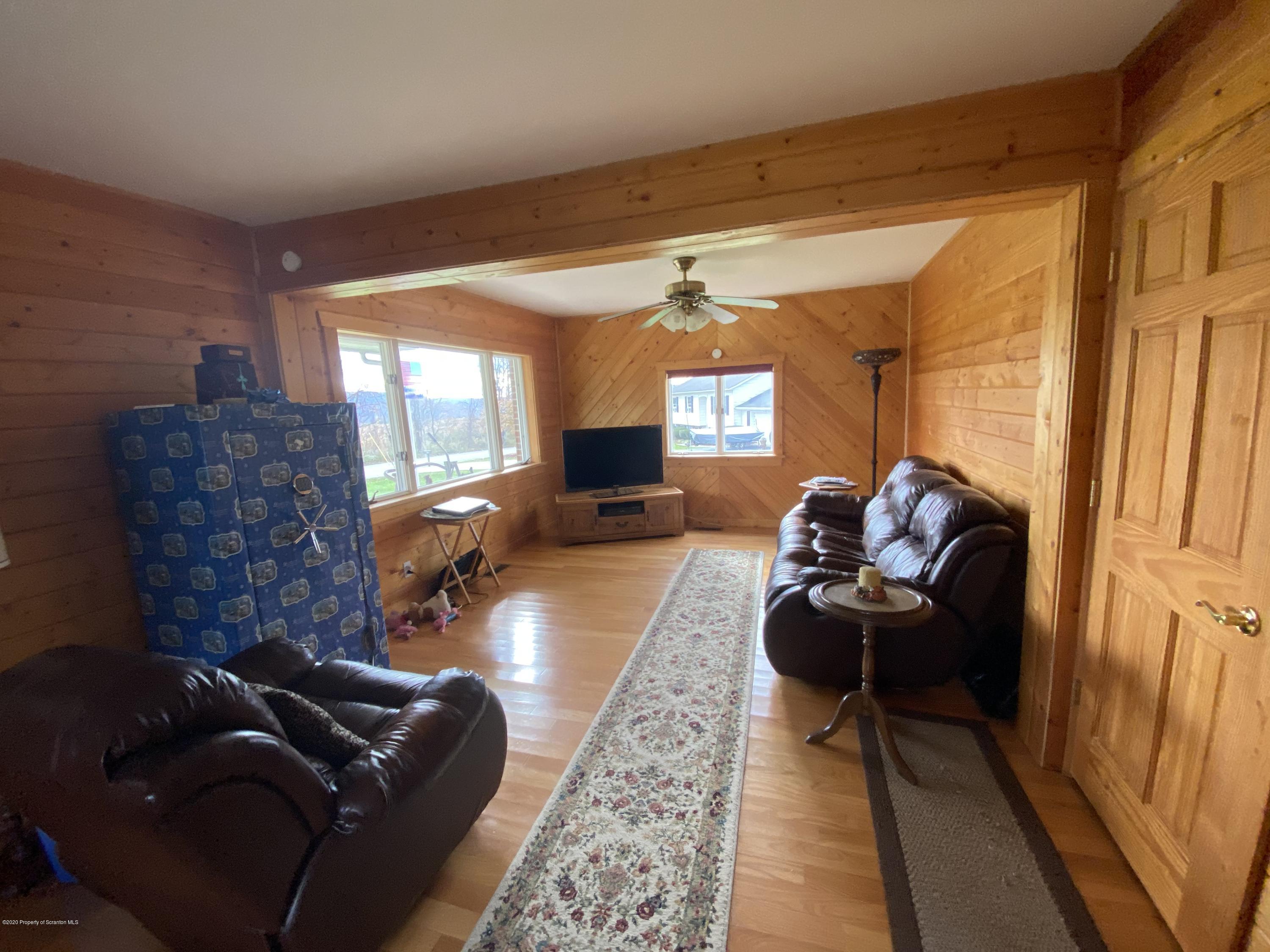 107 Rabbit Lane Falls, PA 18615 - Photo 8 of 13 Gallery Image 8