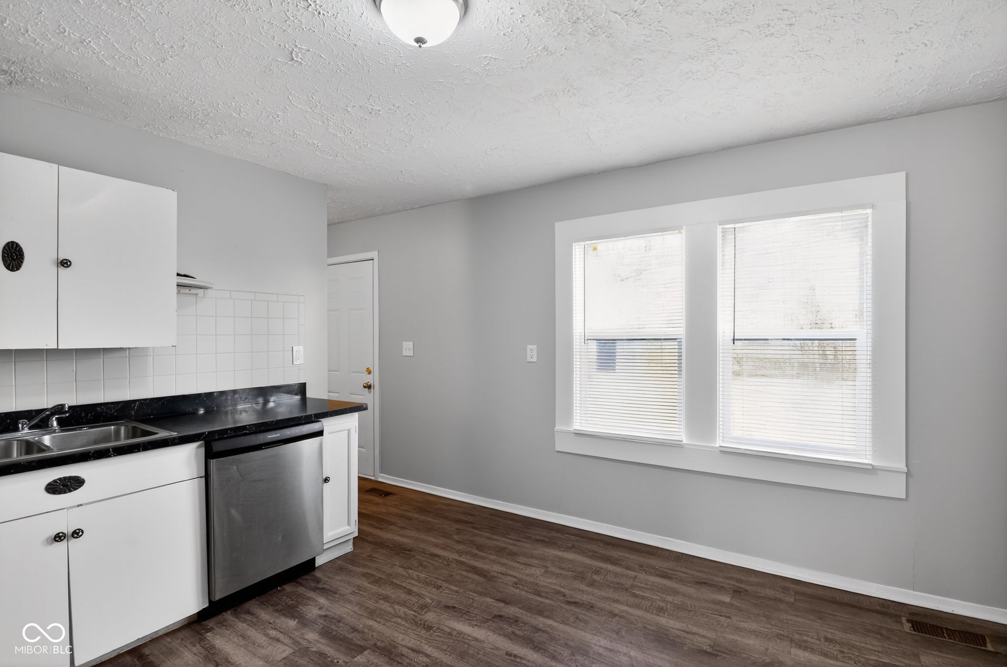 2337 Sickle Road Indianapolis, IN 46219 - Photo 13 of 31 Gallery Image 13