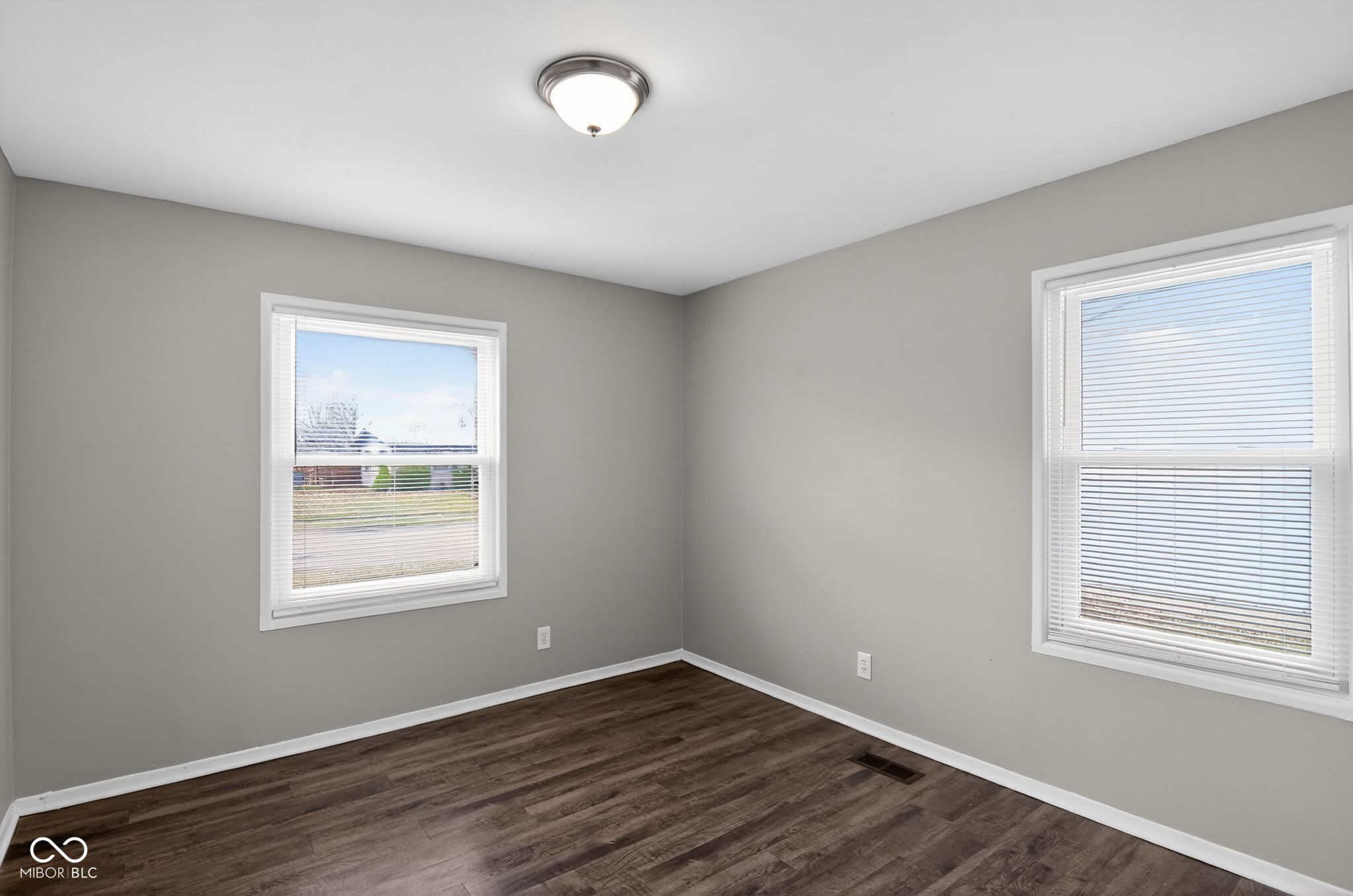2337 Sickle Road Indianapolis, IN 46219 - Photo 6 of 31 Gallery Image 6