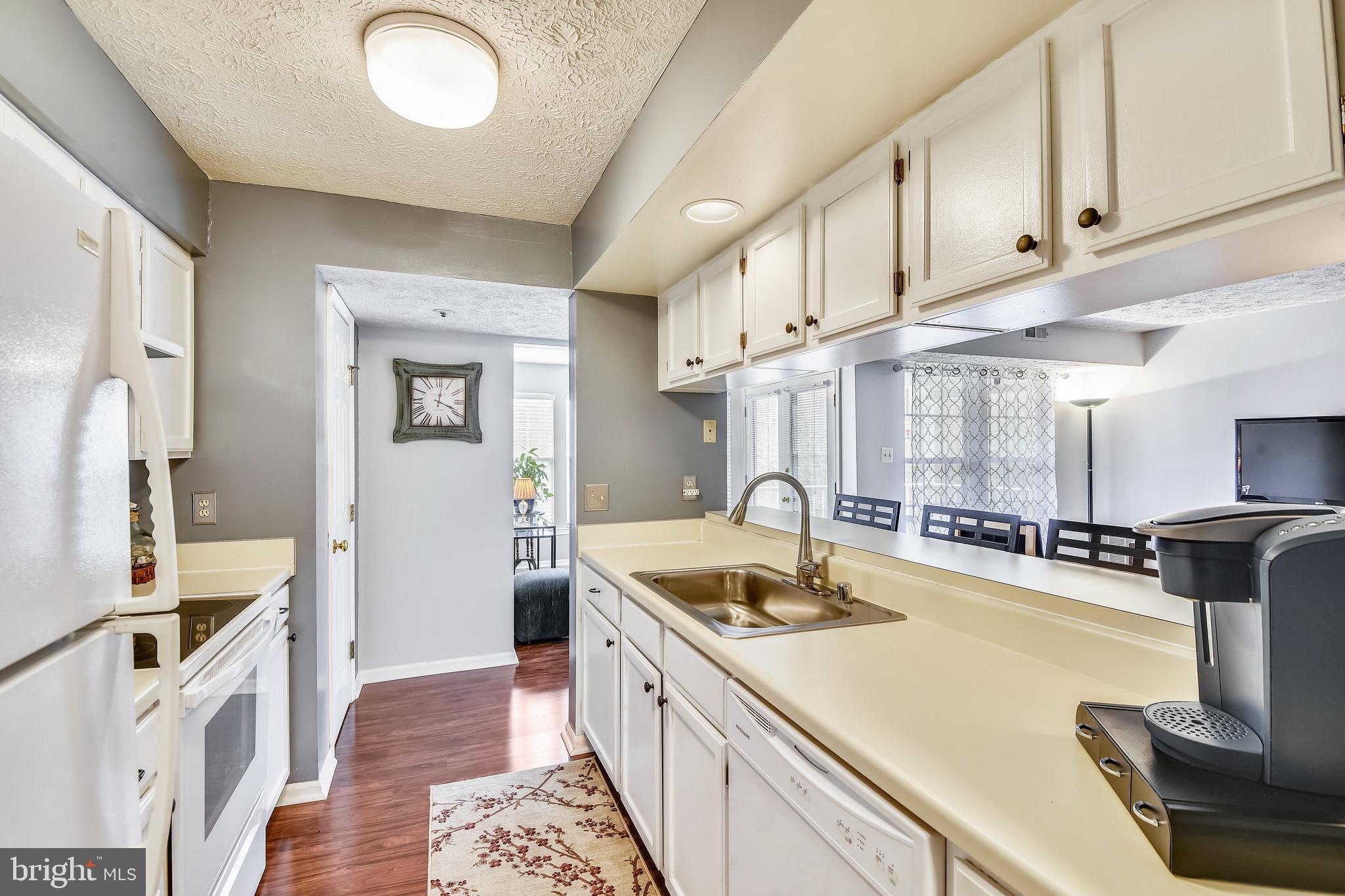 733 Deering Road, Unit 6G Pasadena, MD 21122 - Photo 11 of 37 Kitchen