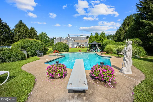 $1,249,900 | 215 East Dark Hollow Road, Pipersville, PA 18947