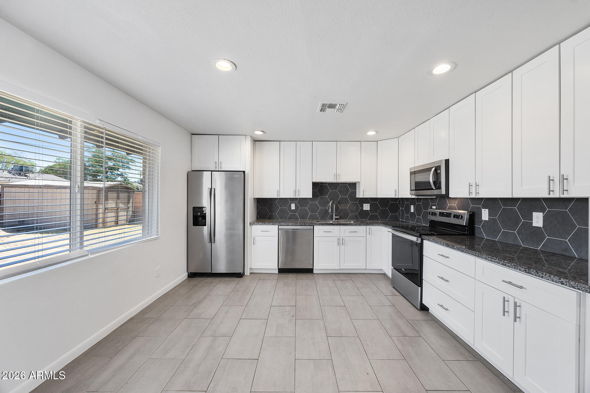 3920 West Bethany Home Road Phoenix, AZ 85019 - Photo 11 of 33