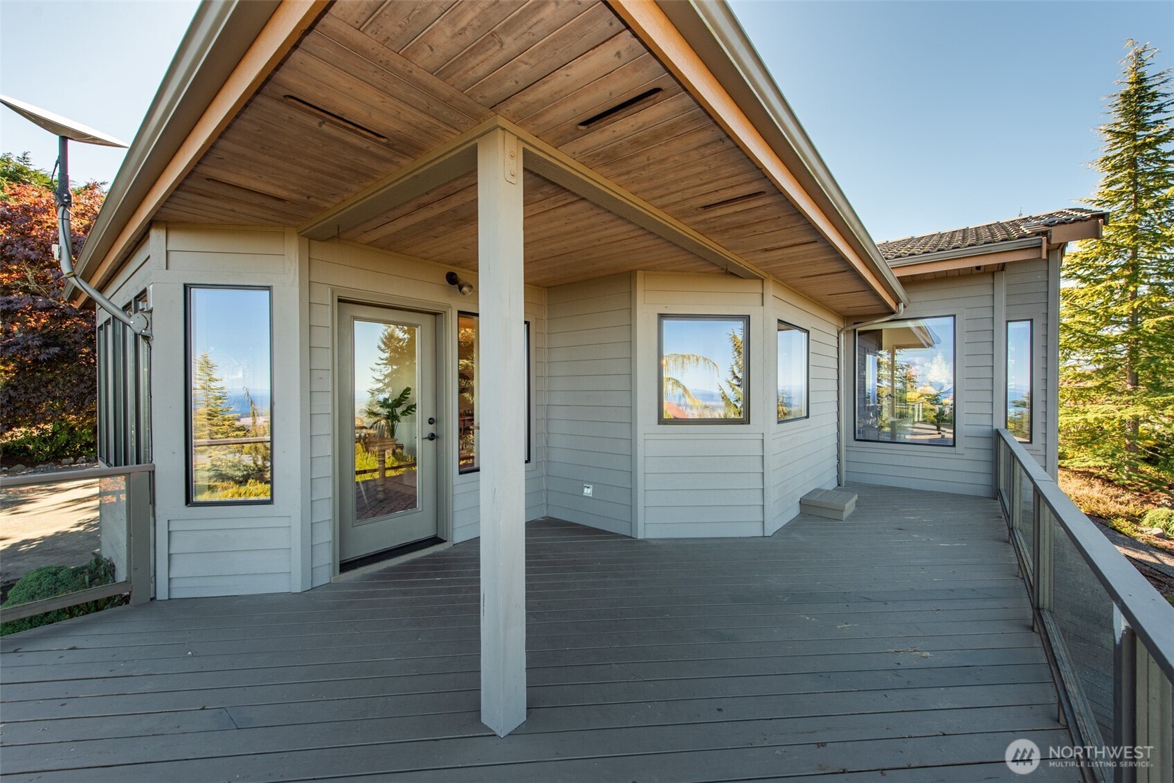 283 Fawn Lane Sequim, WA 98382 - Photo 17 of 38 a view of an entryway of house with wooden floor