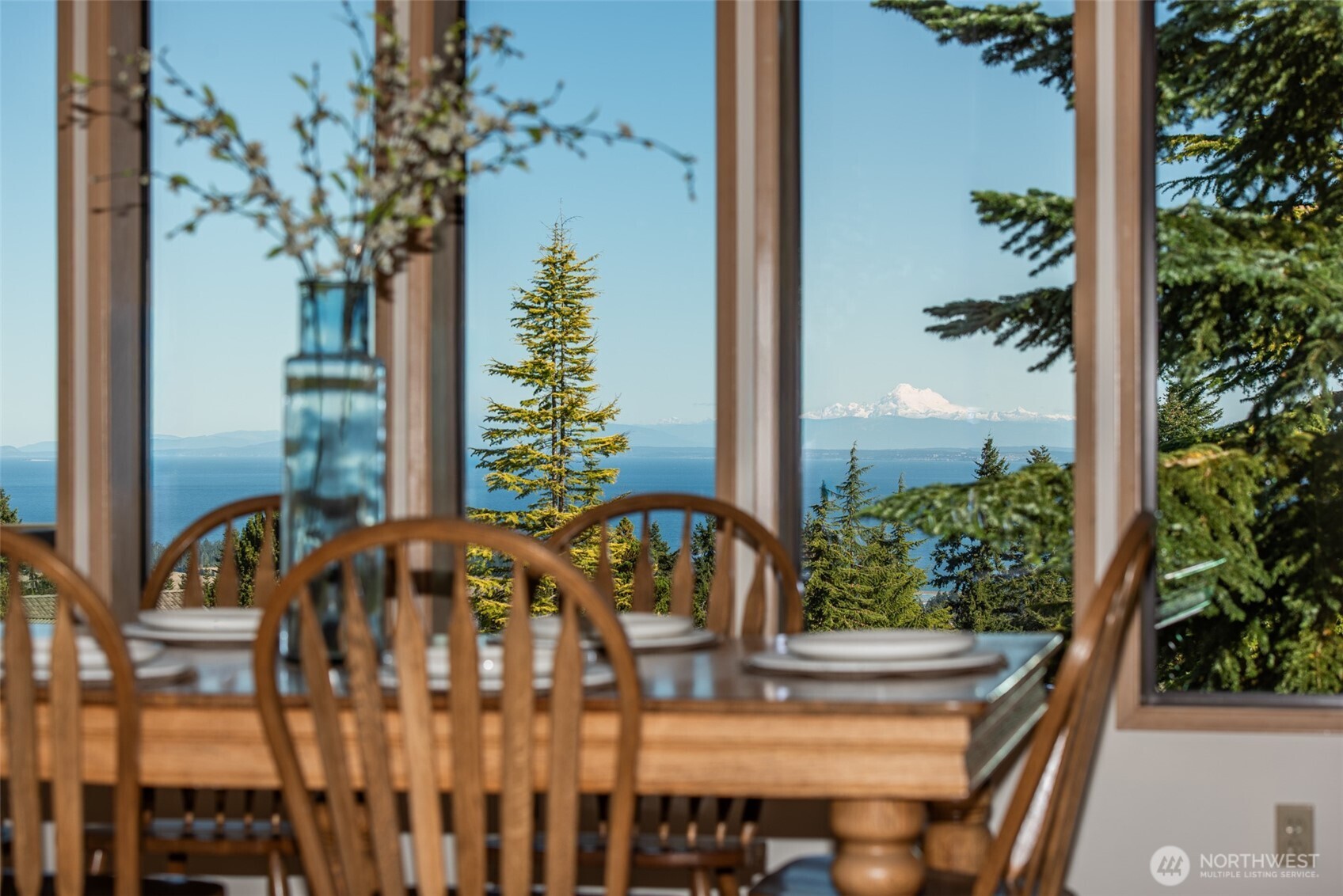 283 Fawn Lane Sequim, WA 98382 - Photo 19 of 38 a view of balcony with a potted plant