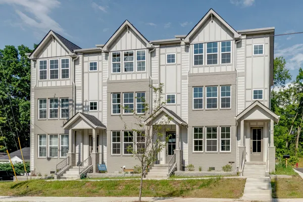 $3,300 | 122 H Oceola Avenue, Nashville, TN 37209