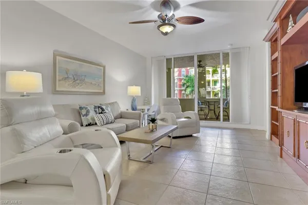 $3,800 | 401 Bayfront Place, Unit 3207, Naples, FL 34102