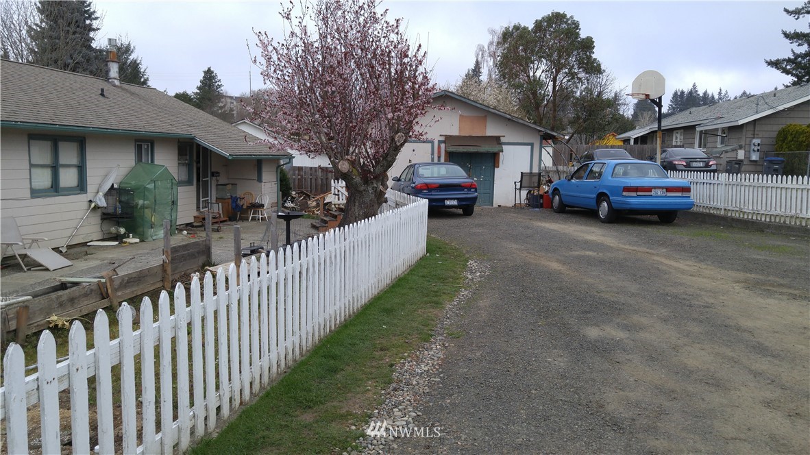 2753 Maple Street Bremerton, WA 98310 - Photo 3 of 18 Gallery Image 3
