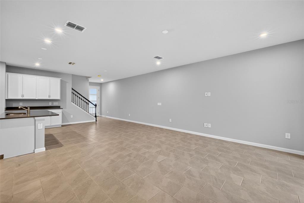 3352 Timber Xing Avenue Brandon, FL 33511 - Photo 11 of 35 a view of an empty room
