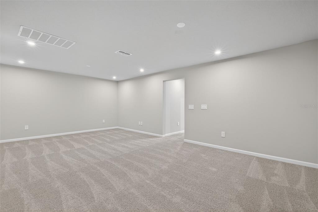 3352 Timber Xing Avenue Brandon, FL 33511 - Photo 18 of 35 a view of an empty room