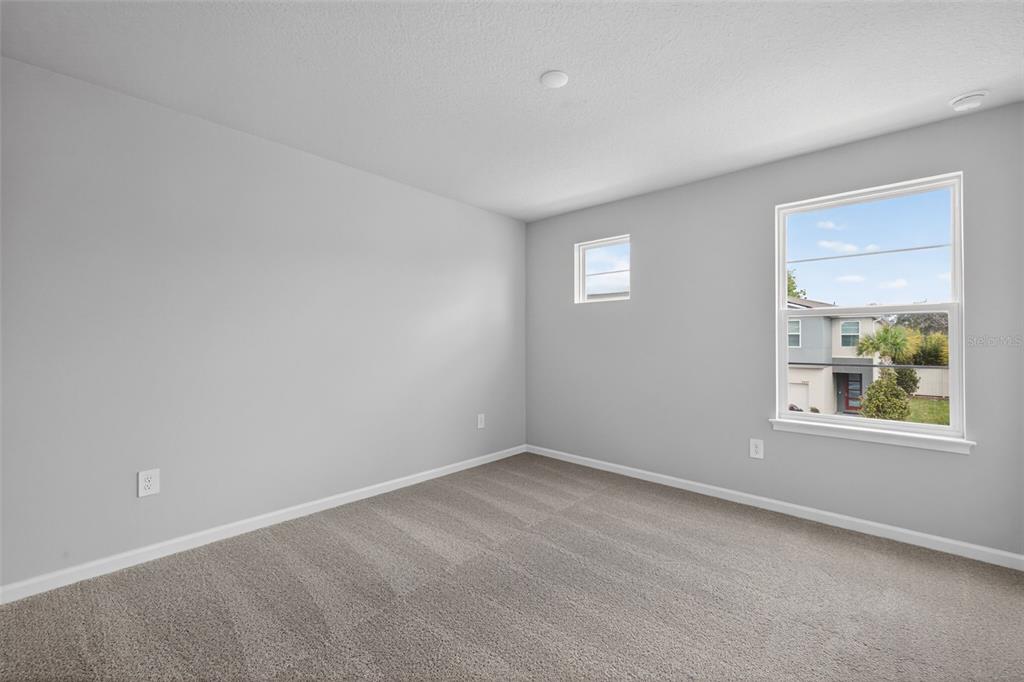 3352 Timber Xing Avenue Brandon, FL 33511 - Photo 25 of 35 an empty room with windows