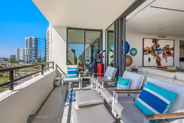 $1,550,000 | 1255 North Gulfstream Avenue, Unit 607, Sarasota, FL 34236