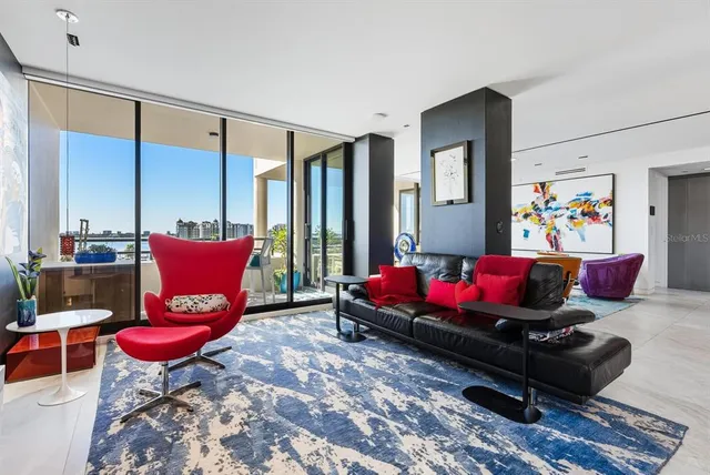 $1,550,000 | 1255 North Gulfstream Avenue, Unit 607, Sarasota, FL 34236