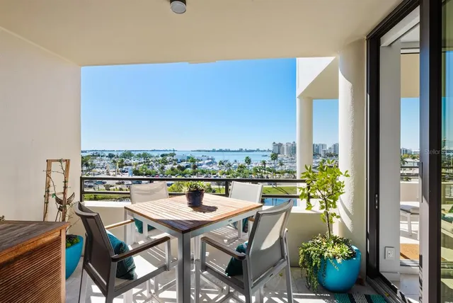 $1,550,000 | 1255 North Gulfstream Avenue, Unit 607, Sarasota, FL 34236