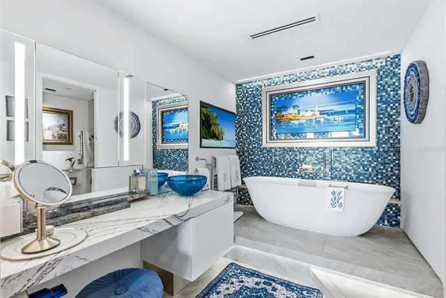 $1,550,000 | 1255 North Gulfstream Avenue, Unit 607, Sarasota, FL 34236