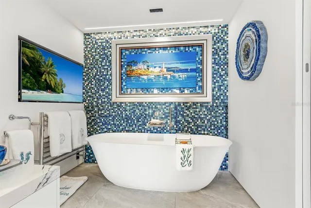 $1,550,000 | 1255 North Gulfstream Avenue, Unit 607, Sarasota, FL 34236