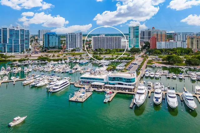 $1,550,000 | 1255 North Gulfstream Avenue, Unit 607, Sarasota, FL 34236