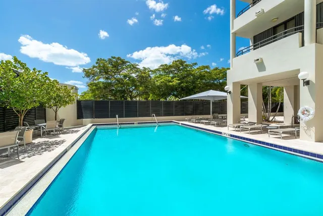 $1,550,000 | 1255 North Gulfstream Avenue, Unit 607, Sarasota, FL 34236