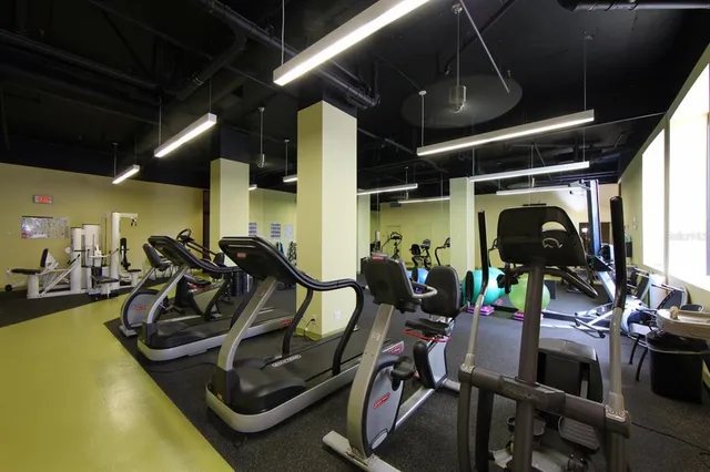 $1,550,000 | 1255 North Gulfstream Avenue, Unit 607, Sarasota, FL 34236