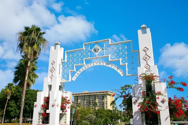 $1,550,000 | 1255 North Gulfstream Avenue, Unit 607, Sarasota, FL 34236