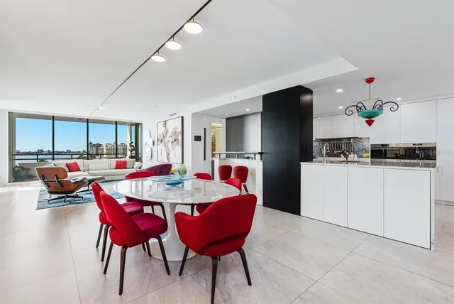 $1,550,000 | 1255 North Gulfstream Avenue, Unit 607, Sarasota, FL 34236