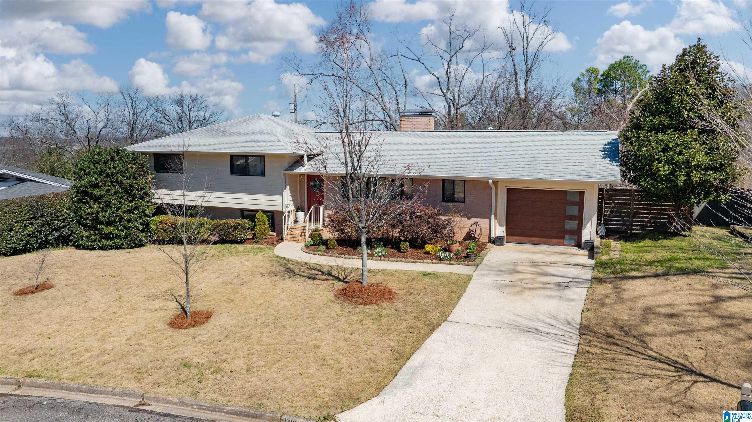 1305 Overwood Road Birmingham, AL 35222 - Photo 1 of 33