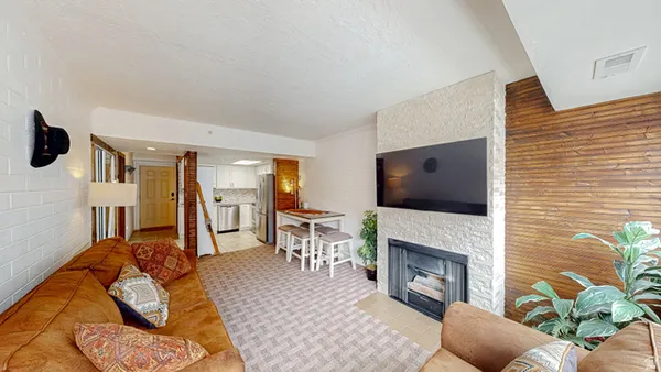 $595,000 | 2000 Prospector Avenue, Unit 106, Park City, UT 84060