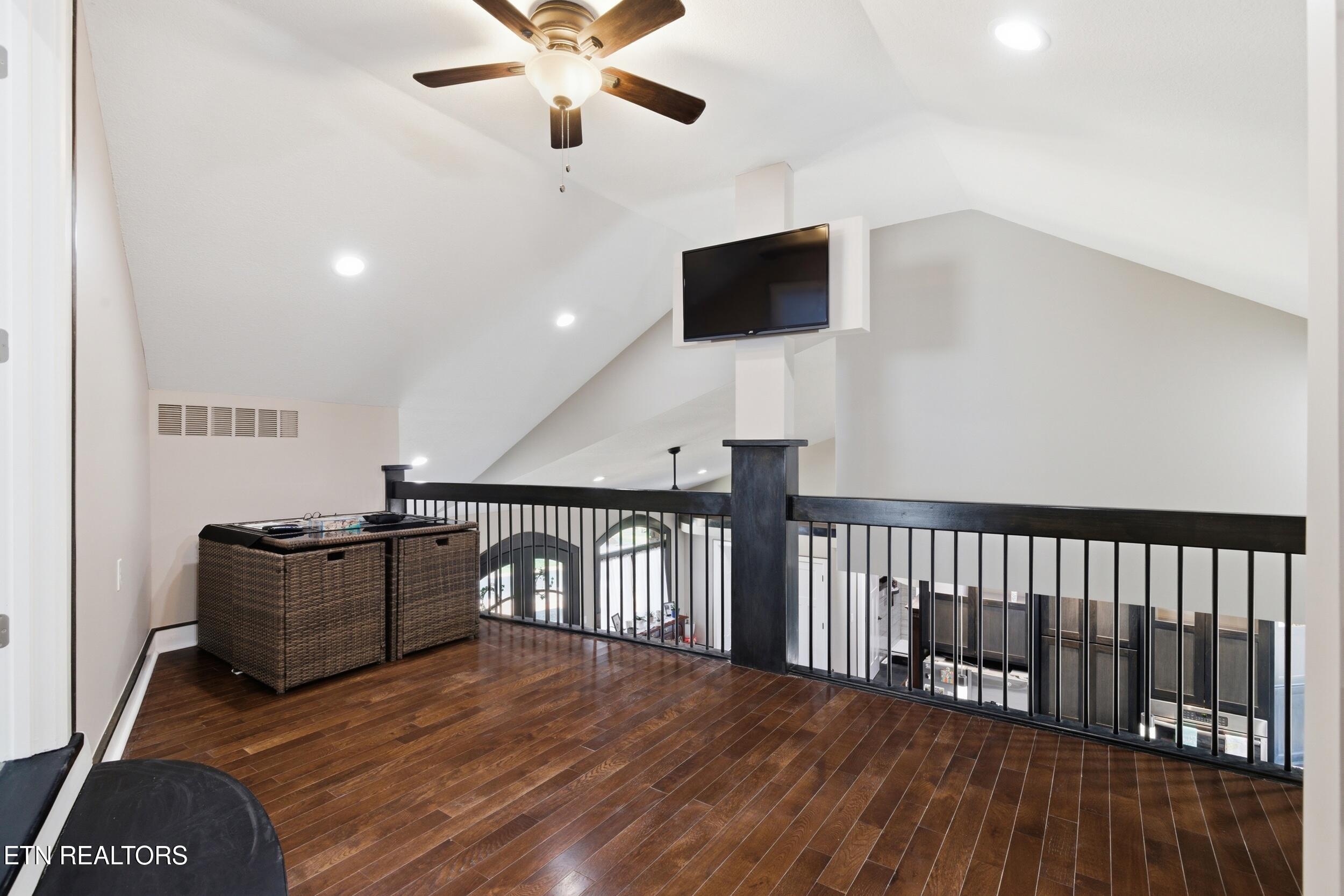 301 Inagehi Lane Loudon, TN 37774 - Photo 40 of 59 301_inaghei_ln_0119