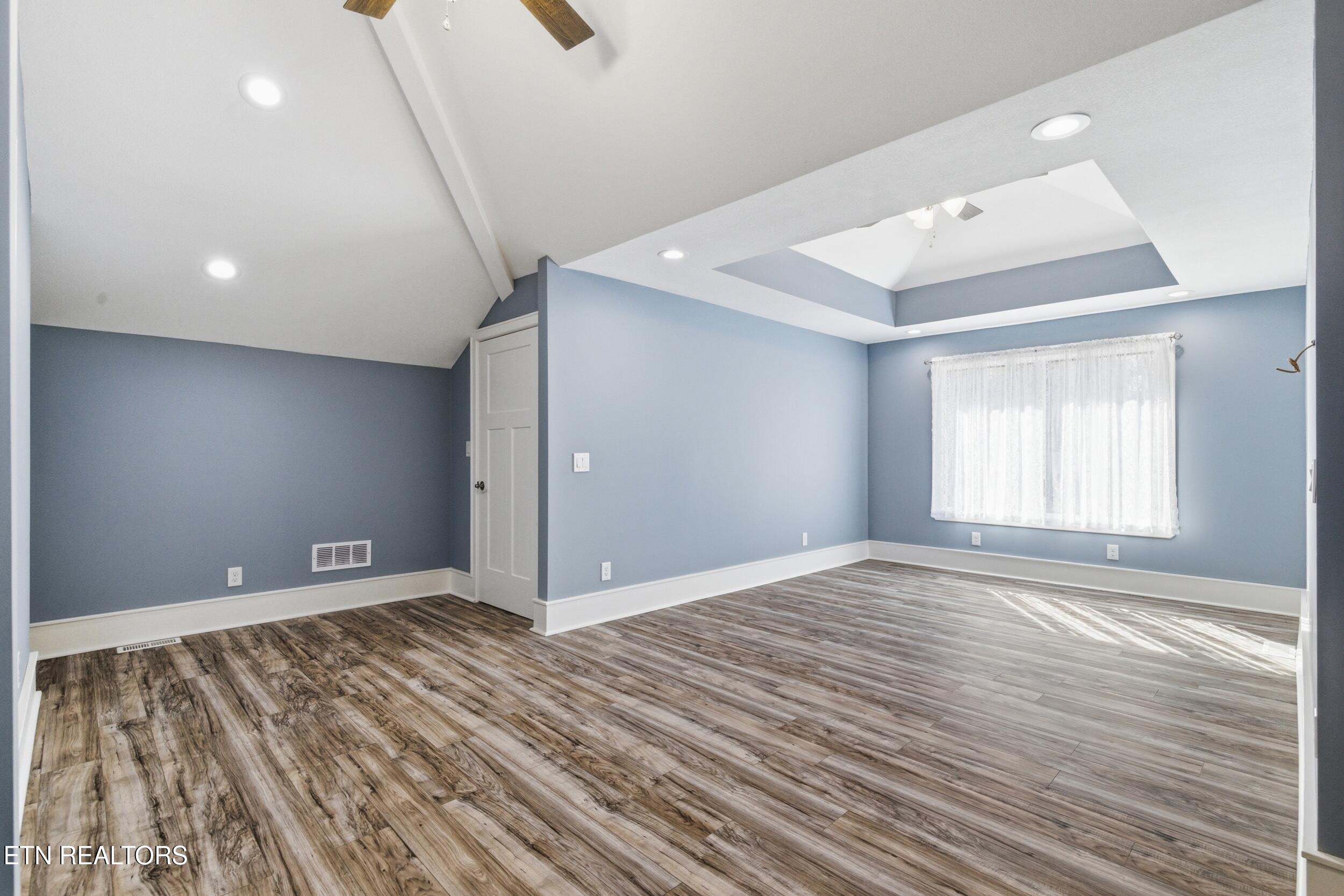 301 Inagehi Lane Loudon, TN 37774 - Photo 42 of 59 301_inaghei_ln_0125