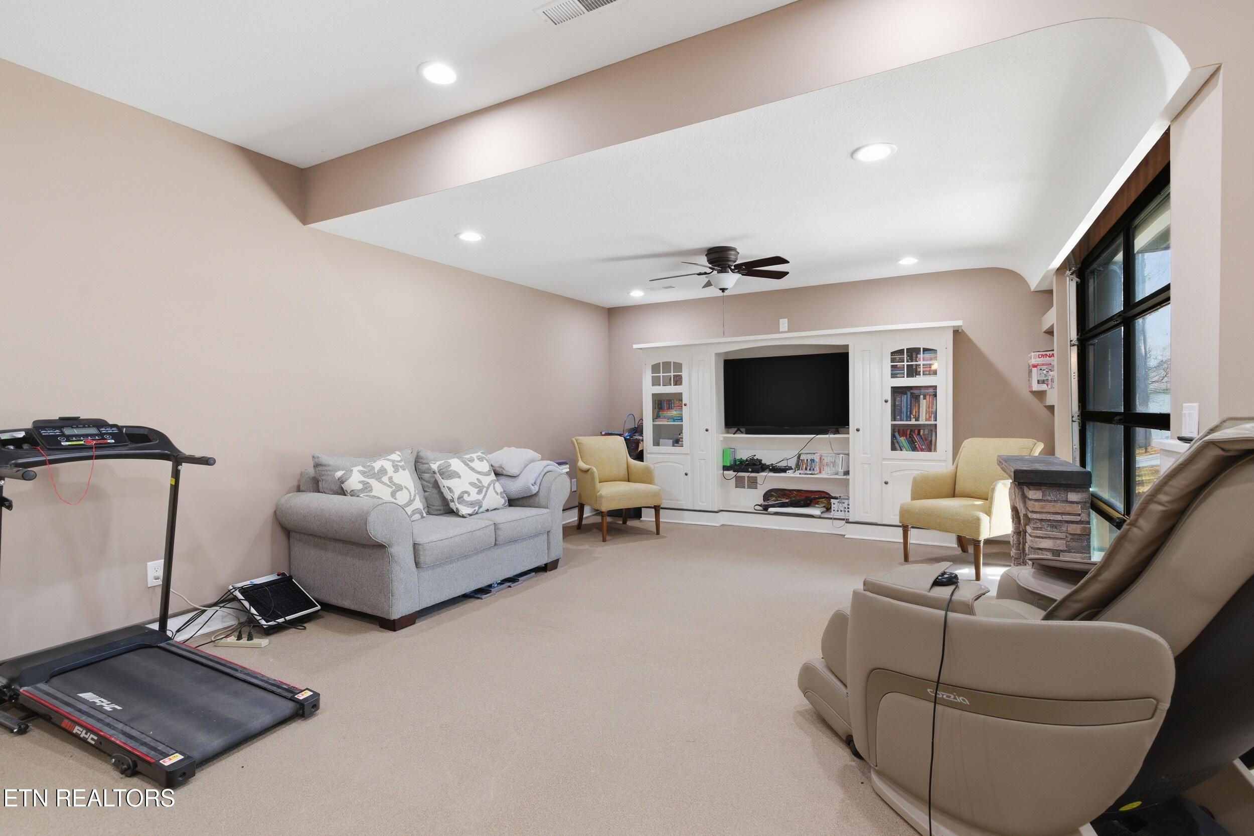 301 Inagehi Lane Loudon, TN 37774 - Photo 48 of 59 301_inaghei_ln_0143