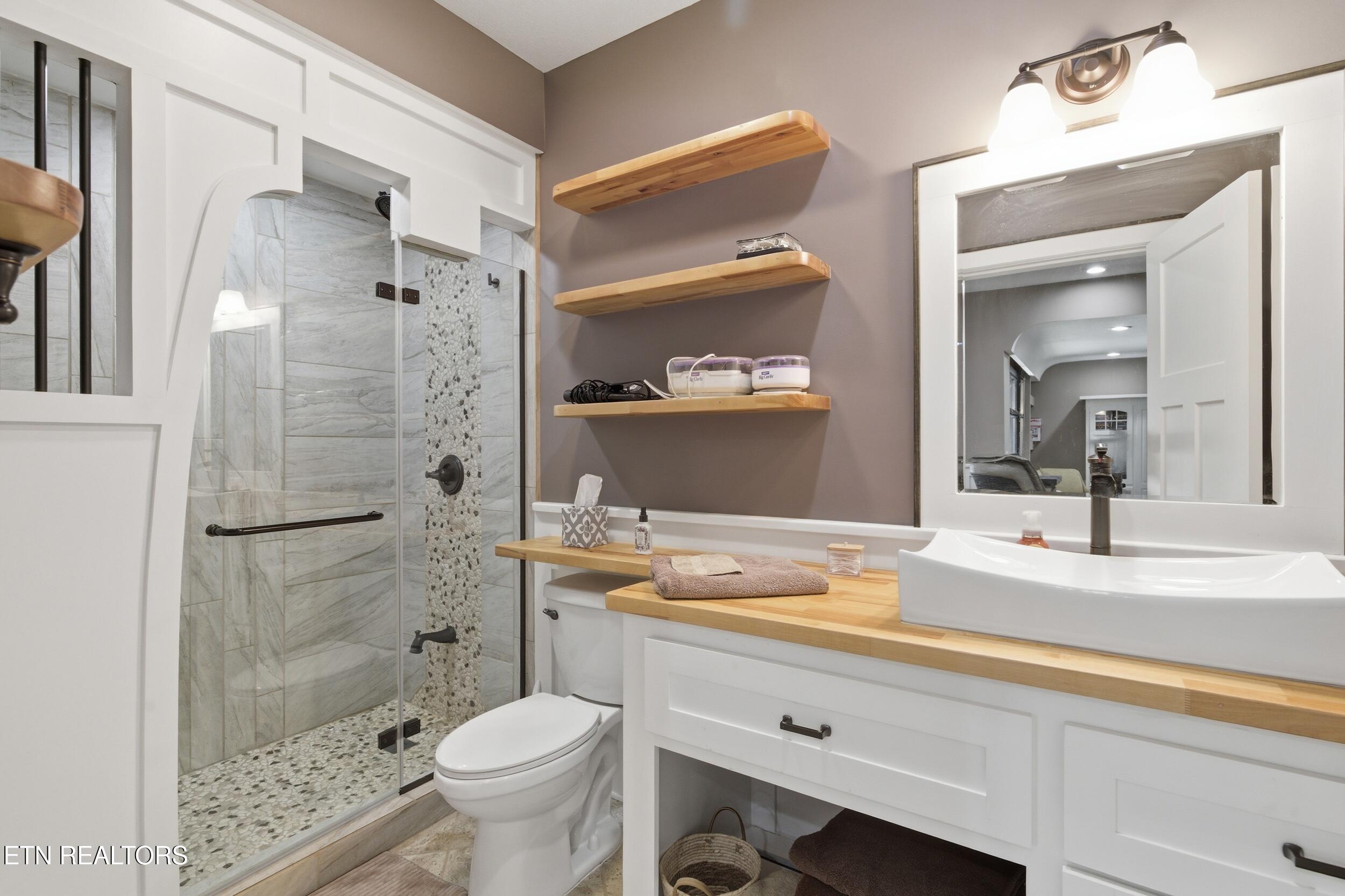 301 Inagehi Lane Loudon, TN 37774 - Photo 52 of 59 301_inaghei_ln_0152