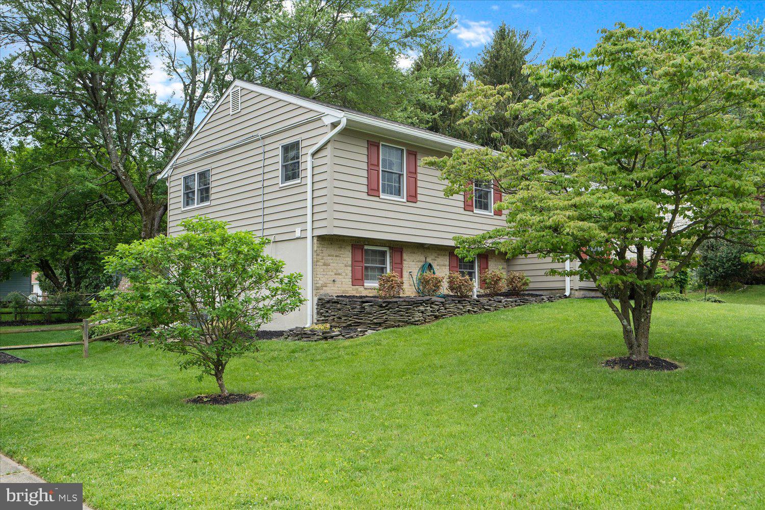 806 Suburbian Road Reisterstown, MD 21136 - Photo 3 of 41 Beautiful Home on a Beautiful Piece of Land